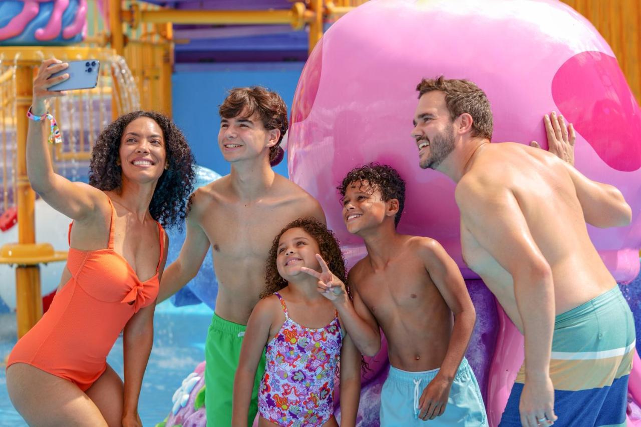 Nickelodeon Hotels & Resorts Riviera Maya Puerto Morelos Eksteriør bilde Family at Splash Island